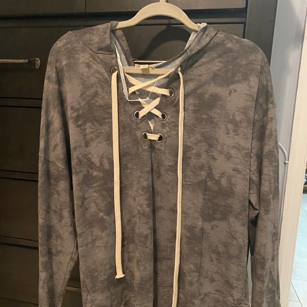 Black & gray tye dye hoodie